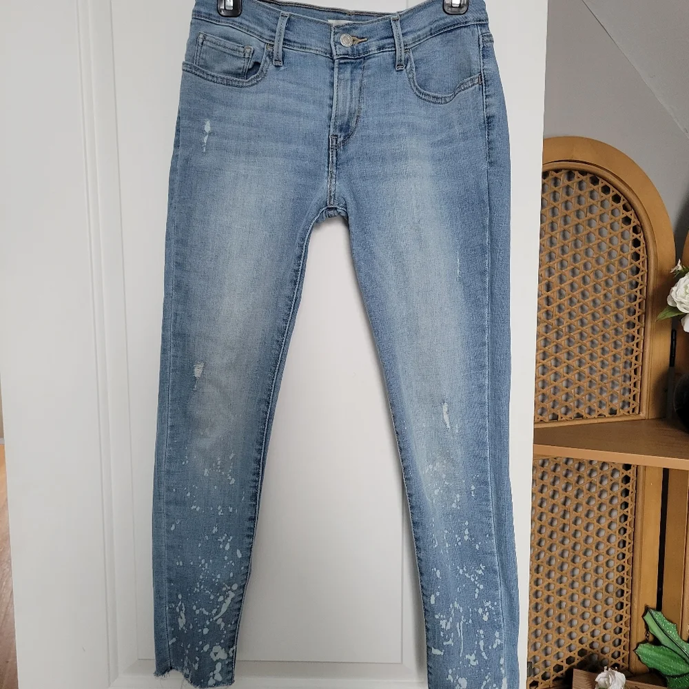 Distressed & Acid-Washed Levi Jeans - Picture 1 of 4